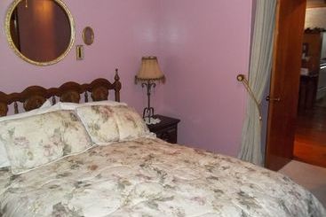 Bed and Breakfast The Rivers Edge Executive Suites