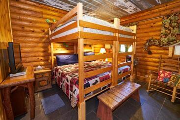 Creekwalk Inn Bed And Breakfast With Cabins