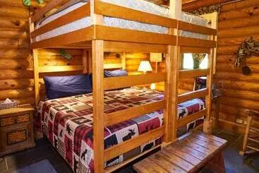 Creekwalk Inn Bed And Breakfast With Cabins