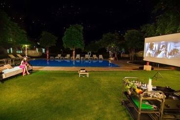 호텔 Dhawala Resort By Aamod