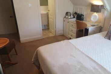 بنسيون Higher Faugan Parc