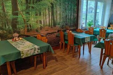 호스텔 Oberża Kniejówka