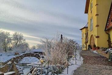 Hotel Ferienwohnung Castellberg