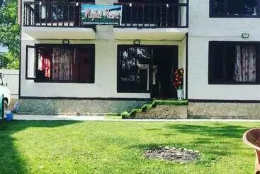 Hotel Mughal Resort