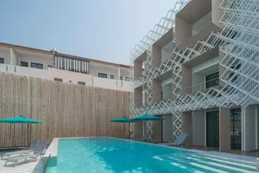 هتل Yanud Residence