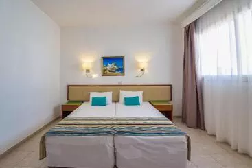 هتل آپارتمان Panas Villas