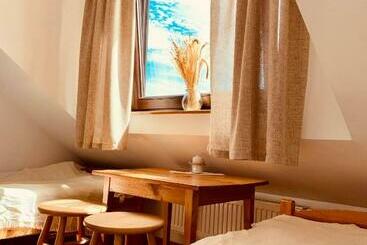 膳宿费 Noclegi Pod Gromadzyniem