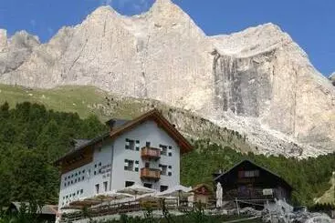 Hotelli Rifugio Stella Alpina Spiz Piaz Per Escursionisti