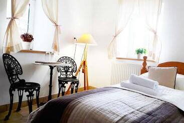 פנסיון U Kalíšku