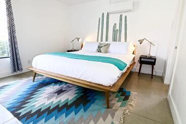 El Cid By Avantstay 16 Occ Full Hotel Buyout In Palm Springs W Pool