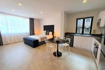 Mint Apartments Greenside