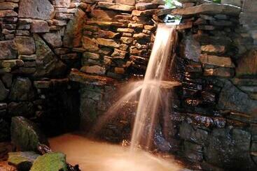 Garden Inn Bed & Breakfast At Bee Rock