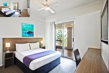 בית מלון כפרי Cottesloe Beach