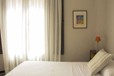 تختخواب و صبحانه Bed&Breakfast Brun Barcelona