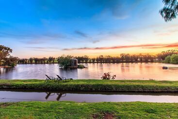 ベッドアンドブレックファースト Stonewell Cottages And Vineyards