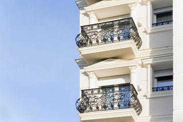 Lazar Lux Apartments