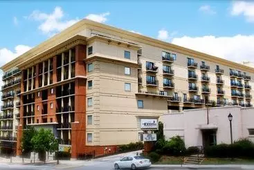 Otel Georgia Gameday Center