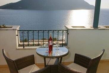 公寓式酒店  Elena Village