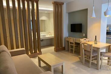 아파트호텔 Elena Village