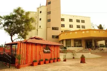 בית מלון כפרי Plaza Palace