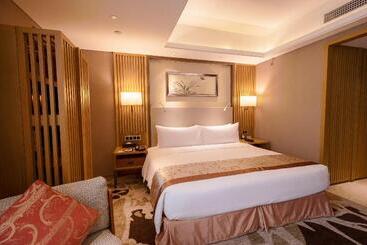 Hotel Ramada Plaza By Wyndham Fuzhou South