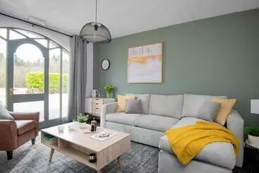 ホテル Lakeview Manor