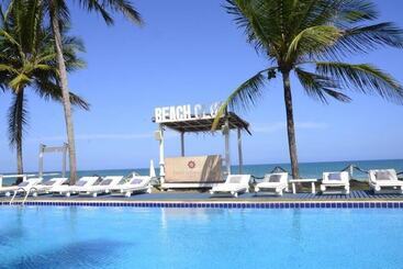 酒店 Peninsula Beach Club