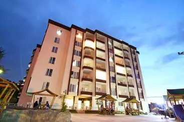 هتل Royal Life Residence