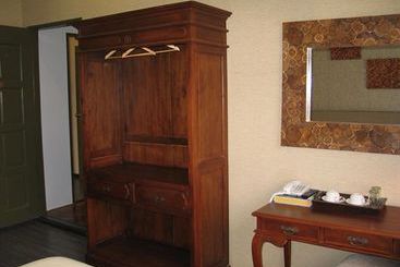 Hotel Sarakraf Pavillion