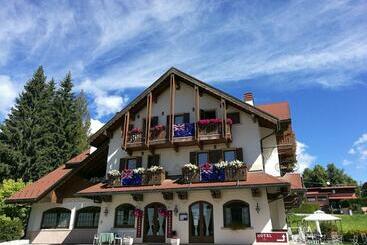 בית מלון כפרי La Lepre Bianca