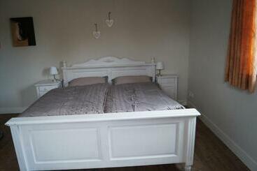 צימר Bed En Breakfast Donkersvoort