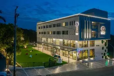 تختخواب و صبحانه Shineworld 11