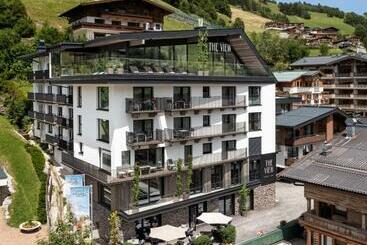 Otel View   Incl Joker Card In Summer