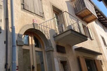 Pension Aldilà Art Rooms, Apartment And Vacation House