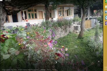 پانسیون Mountain Refuge Guest House