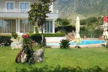Pensión Vila Elida