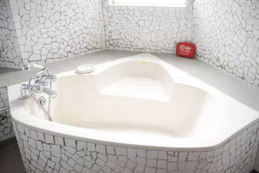 هتل Oyo Rooms Candolim Beach Villa