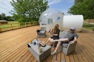 Aamiaismajoitus (B&B) Bulle Spa Romantique