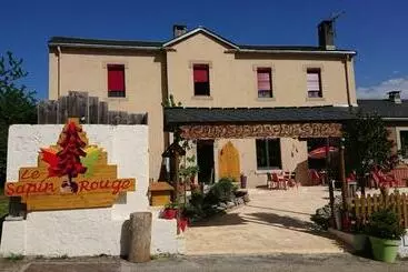 Pension  Le Sapin Rouge, Chambres D Hôtes   Restaurant   Bar