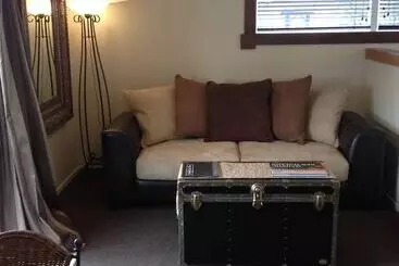 Cambridge Coach House