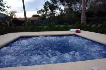 Casa Bugambilia, Un Pequeño Hotel En Tepoztlán