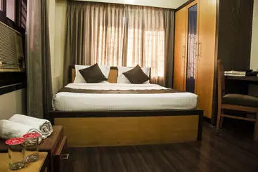Oyo Apartments Mumbai Domestic Airport 1