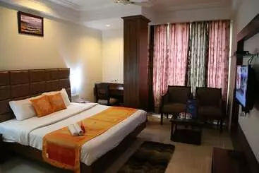 Hotell Oyo Rooms Vip Road Zirakpur