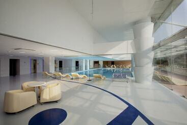 בית מלון כפרי United 21 The Grand