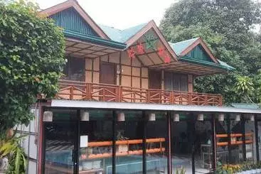 Auberge Lilys Guesthouse
