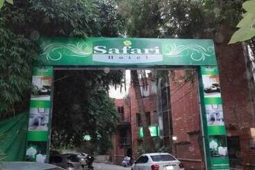 Safari Hotel Mall Road