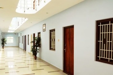 בית מלון כפרי La Flora Paradise Residency