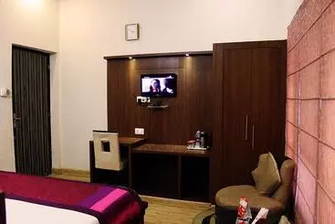 Hotel Oyo Rooms Nangli Circle
