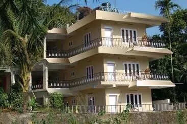 ペンション Jungle Palace Homestay