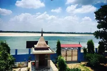 بنسيون Sri Yoga Mandir